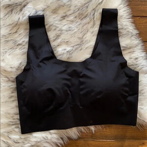 Seamless No-Show Padded Bra (L)